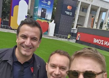 Veliaj superbilet për në Gjermani! Kryebashkiaku ironi me “fakenews” fton tifozat ti bashkohen në Sheshin Skëndërbej