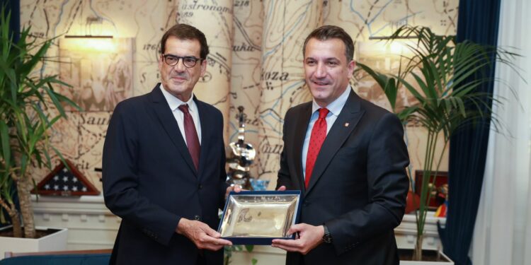 Tiranë-Portos, Veliaj: Turistët nga Portugalia tregues të miqësisë mes dy vendeve