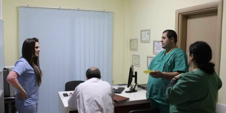 Thellohet skandali me Onkologjikun / Doktor Edmond Gashi pronar i Klinikës private ku çoheshin pacientët