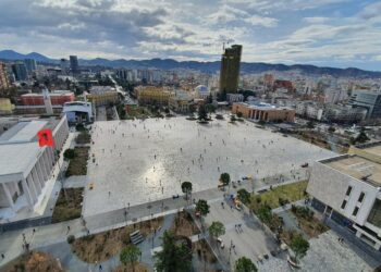 Popullsia e Shqipërisë është plakur me ritmet më të larta në Europë