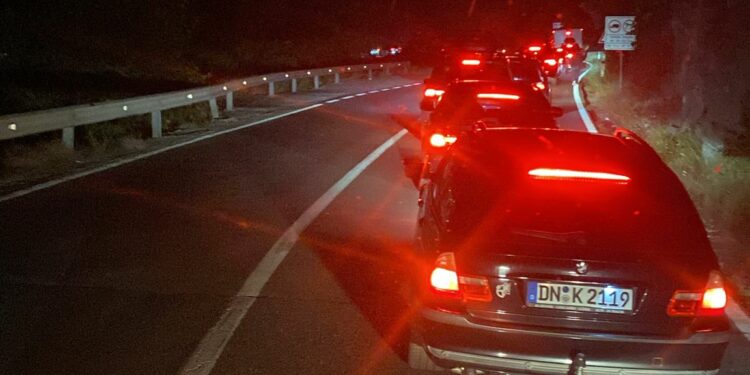 Mërgimtarët mbeten në kufirin Kroato-Malazez / I shkruajnë Ballës