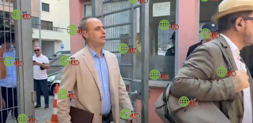 GJKKO i heq arrestin bosit të OPEL, Gazmend Haxhia mohon akuzat, hetohet nga SPAK në dosjen e vjedhjes së fondeve të SASPAC / VIDEO