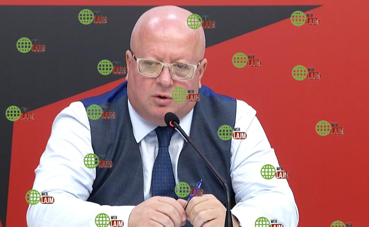 “Dilni nga shtëpitë dhe rrihni çdo polic që mbron hajdutët”/ Bëri thirrje për veprime të dhunshme, procedohet avokati Genc Gjokutaj