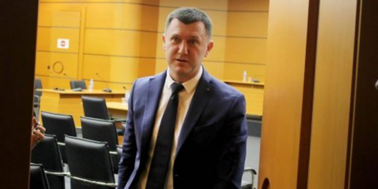 Pas skualifikimit Ndini Tavani, kërkesë KLP-së: Po shkelet Kushtetuta / Letra e Plotë