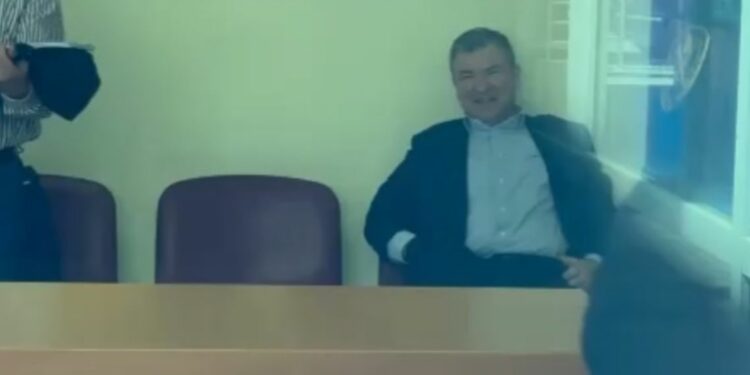 Nën akuzë për shpërdorim detyre, GJKKO pranon gjykim të shkurtuar për Vangjush Dakon