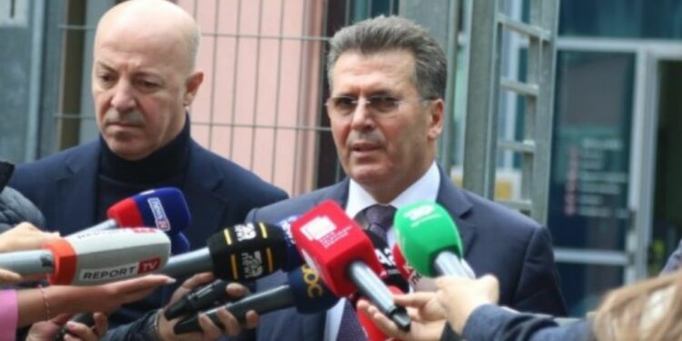 Mediu përgatit 113 pyetje për pesë ekspertët! Shtyhet seanca, mungoi njëri prej tyre