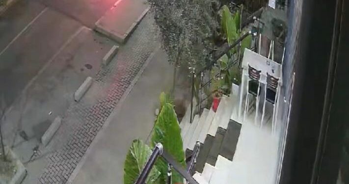 GRABITËN TAKSIXHIUN, ARRESTOHET ÇIFTI I TË RINJVE / Fotot