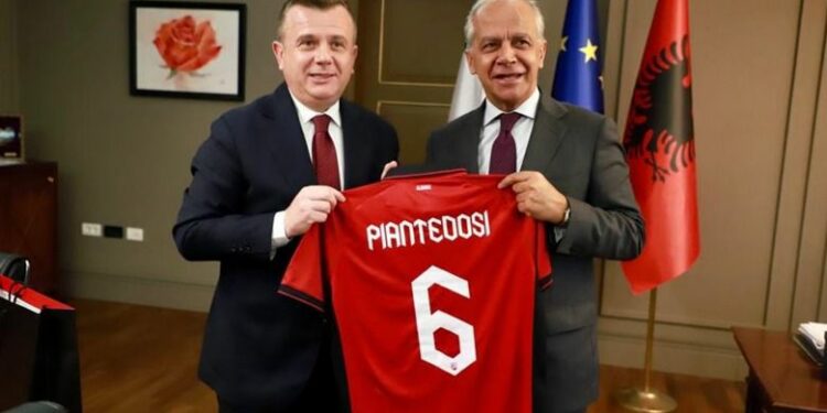 Ministri i Brendshëm Italian, falenderon Ballën: Arritëm objektiva të rëndësishëm