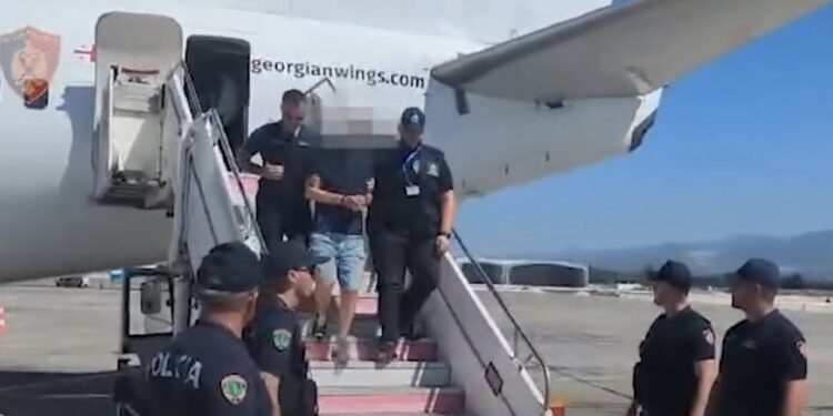 Zhvatën 140 mijë € në një pikë të këmbimit valutor në Shkodër, pas ngjarjes fshiheshin 3 gjeorgjianë/ Zbardhet skema: prerje 5 qindshe euro dhe gazeta