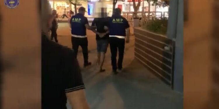 Shantazhoi dhe gjobiti me 20 mijë euro pronarin e një lokali, arrestohet Shefi i Antidrogës së Durrësit
