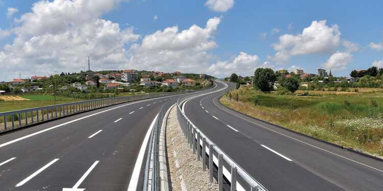 Rrugët me pagesë penalizojnë rajonet e varfra të Veriut