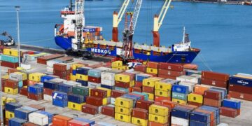 BAN: Transporti i ‘hirit helmues’ nga Durrësi, maja e një skandali më të madh