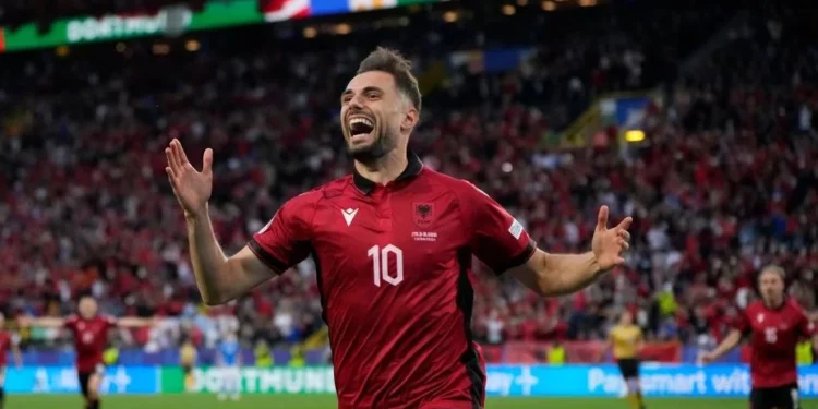 Bajrami drejt Skocisë! Mesfushorin e do Glasgow Rangers, Gjasula i jep lamtumirën Kombëtares