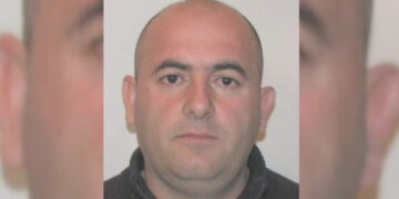 U ekzekutua në oborrin e shtëpisë, identifikohet një nga vrasësit e ish-policit të burgjeve/ Zbardhet itinerari i ngjarjes tronditëse
