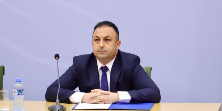 Në polici janë keqmenaxhuar Burimet / Intervista e Ministrit të Brendshëm Ervin Hoxha, gati lëvizjet e drejtuesve