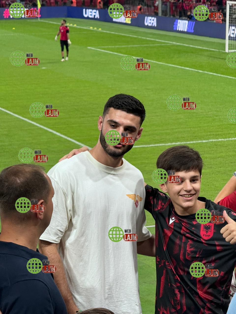 Armando Broja jashtë formacionit, i dhuron emocione Tifozave Kuq e Zi në Tribunë / fotot