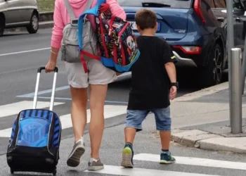 Nga kancelaria te librat dhe pajisjet, sa kushton rikthimi në shkollë?