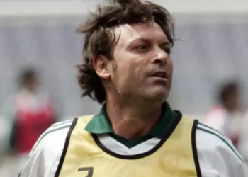 Bota e futbollit në zi, ndahet nga jeta në moshë të re ish-sulmuesi i Juventusit dhe i Interit