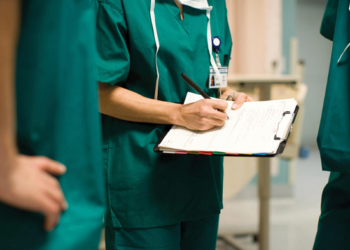 Hyn në fuqi udhëzimi për dypunësimin e mjekëve, 2 muaj kohë për të vendosur