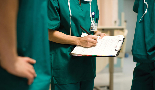 Hyn në fuqi udhëzimi për dypunësimin e mjekëve, 2 muaj kohë për të vendosur