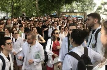 Largimi i studentëve të mjekësisë nga Shqipëria/ Kuvendi miraton ndryshimet në ligj 