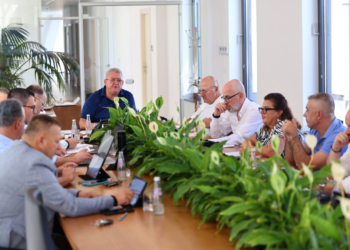 Futbollistë të huaj pa limit në fushë dhe televizion për FSHF, zbardhen vendimet e fundit të komitetit ekzekutiv