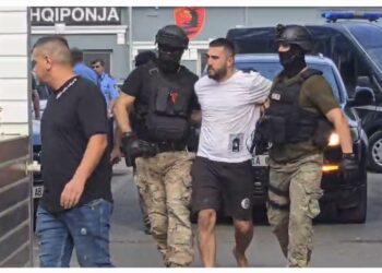 U kthye nga Dubai në Nikël, RENEA prangos rivalin e Durim Bamit / pamjet e Marklen Haka me pranga