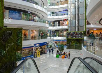 4 vjeçarja në reanimacion, në gjendje kritike. Rrëzohet nga shkallët elektrike tek Toptani Shoping Center