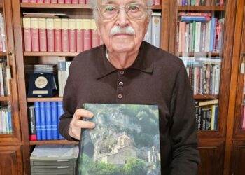 Ish Kryeministri Aleksandër Meksi boton Monografinë “Kishat Shqiptare”