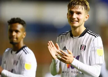 Mori ftesën e parë nga trajneri Sylvinho, reagon talenti shqiptar: Jashtëzakonisht krenar