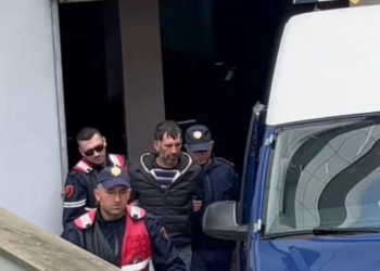 Dogji ish-gruan me benzinë, 45 vjeçari i penduar në gjykatën e Korçës/ Deklarata e tij para drejtësisë!