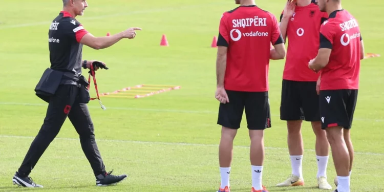 FOTO/ Vijon stërvitja për duelin me Çekinë, Kombëtares i bashkohen dhe tre yje të tjerë, kompletohet grupi i Sylvinhos