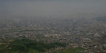 OKB: Ndotja në Shqipëri shkaktari kryesor i sëmundjeve tek fëmijët