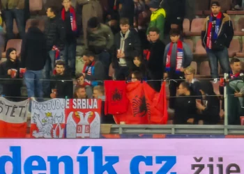 “Koret raciste dhe përdhosja e flamurit shqiptar…”/ FSHF reagon pas ngjarjeve në Pragë