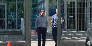 Lejoi kryerjen e paligjshme të një pallati 14 katësh, ish-kryebashkiaku i Pogradecit në SPAK