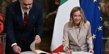 Pas marrëveshjes me Italinë, a do të pranojë Shqipëria emigrantë të tjerë?