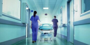 Rriten shtrimet e pacientëve në spitale, statistikat tregojnë faktorin negativ ndikues  