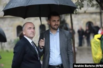 Dyshohet për shkak të detyrës, sulmohet fizikisht kryetari i Komunës së Pejës