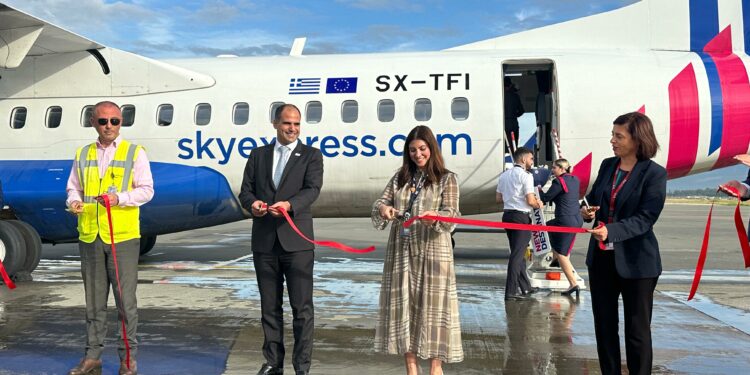 Fluturimet direkte me Athinën nga Aeroporti Ndërkombëtar i Tiranës: një mundësi përgjatë gjithë vitit