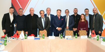 Stacionet e karburantëve Shell futen në tregun shqiptar