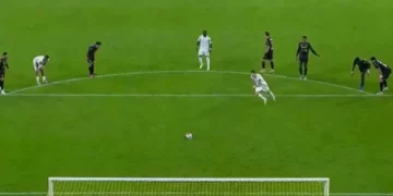 Dështon Ronaldo dhe Al Nassr, potugezi humb penalltinë vendimtare dhe i thyen tifozit celularin