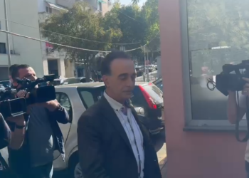 Nën akuzë për fshehje pasurie, deputeti Luan Baçi merret në pyetje nga SPAK 