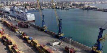 Anija me mbetje toksike ende në det, Prokuroria e Durrësit sqaron vonesat