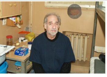 Prodhonte materiale pornografike me të mitur, arrestohet 71-vjeçari amerikan në Tiranë