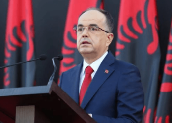 Vrasja e 14-vjeçarit tek ‘Fan Noli’, reagon Presidenti Begaj: Ngushëllime familjes, shoqëria të reflektojë! 