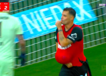 Supergol dhe dedikim i ëmbël, Granit Xhaka zbulon lajmin e bukur me festimin e tij në fitoren e Leverkusen