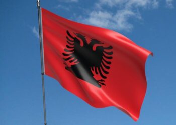 Dita e Flamurit/ Shqipëria feston sot 112-vjetorin e shpalljes së Pavarësisë