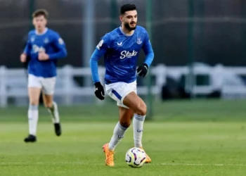 Broja është gati të debutojë si titullar te Evertoni, sulmuesi i Kombëtares zbret sërish në fushë me të rinjtë dhe kthehet në protagonist