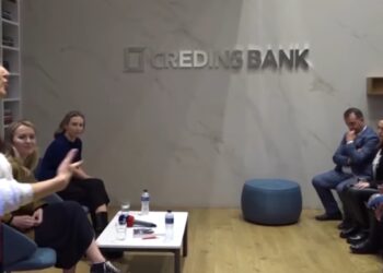 Credins Bank inauguroi bibliotekën e saj, si një oaz kulture për punonjësit e bankës. 