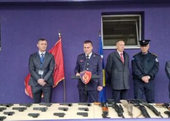 Arsenal Armësh nga Kosova në Shqipëri / Policia Tiranës godet grupin kriminal. Pamjet, në pranga sërish djali i “Kokainës”